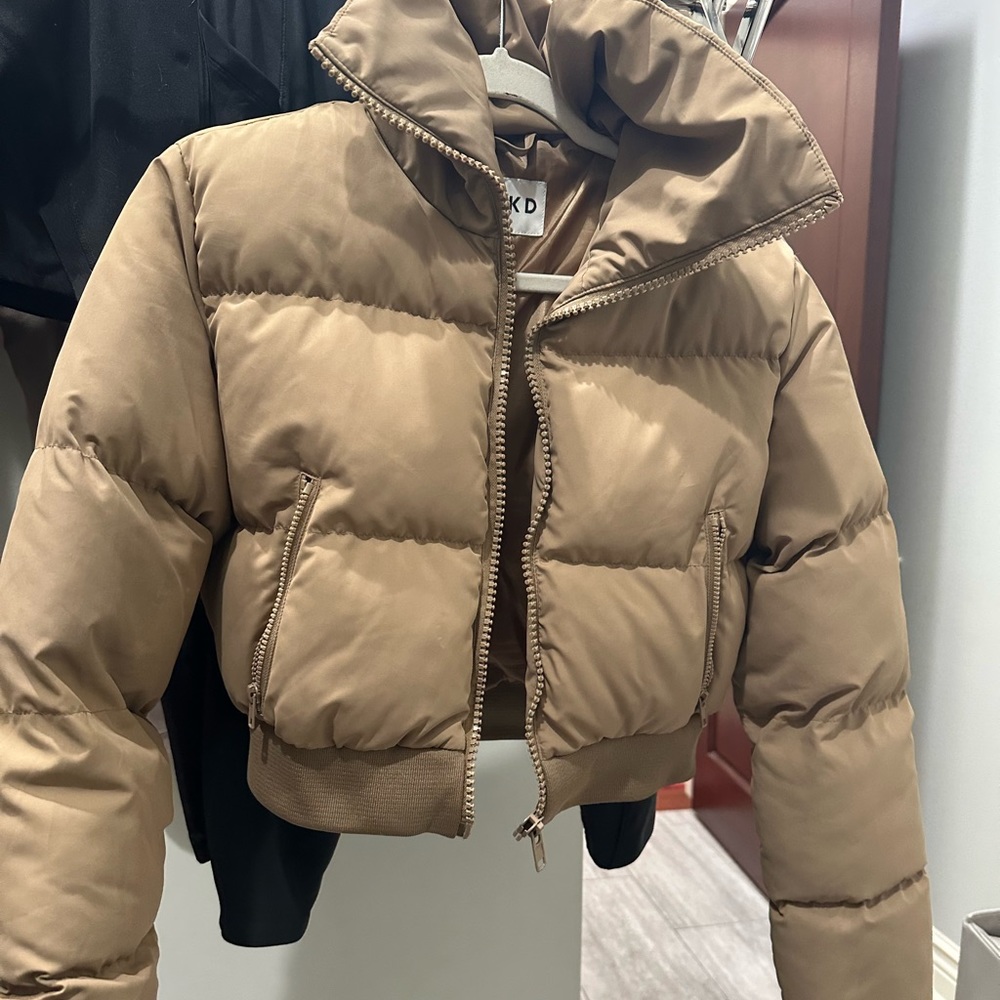 NAKD TAN CROPPED PUFFER